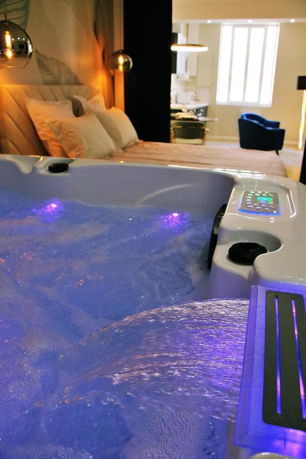 Luxueux Avec Jacuzzi Privatif Apartment